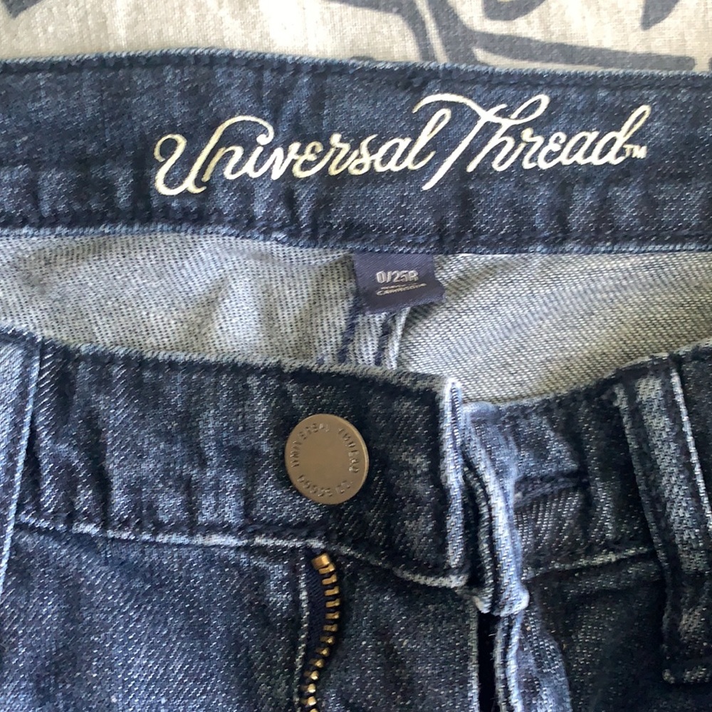 Universal Thread Shorts - Picture 3 of 4